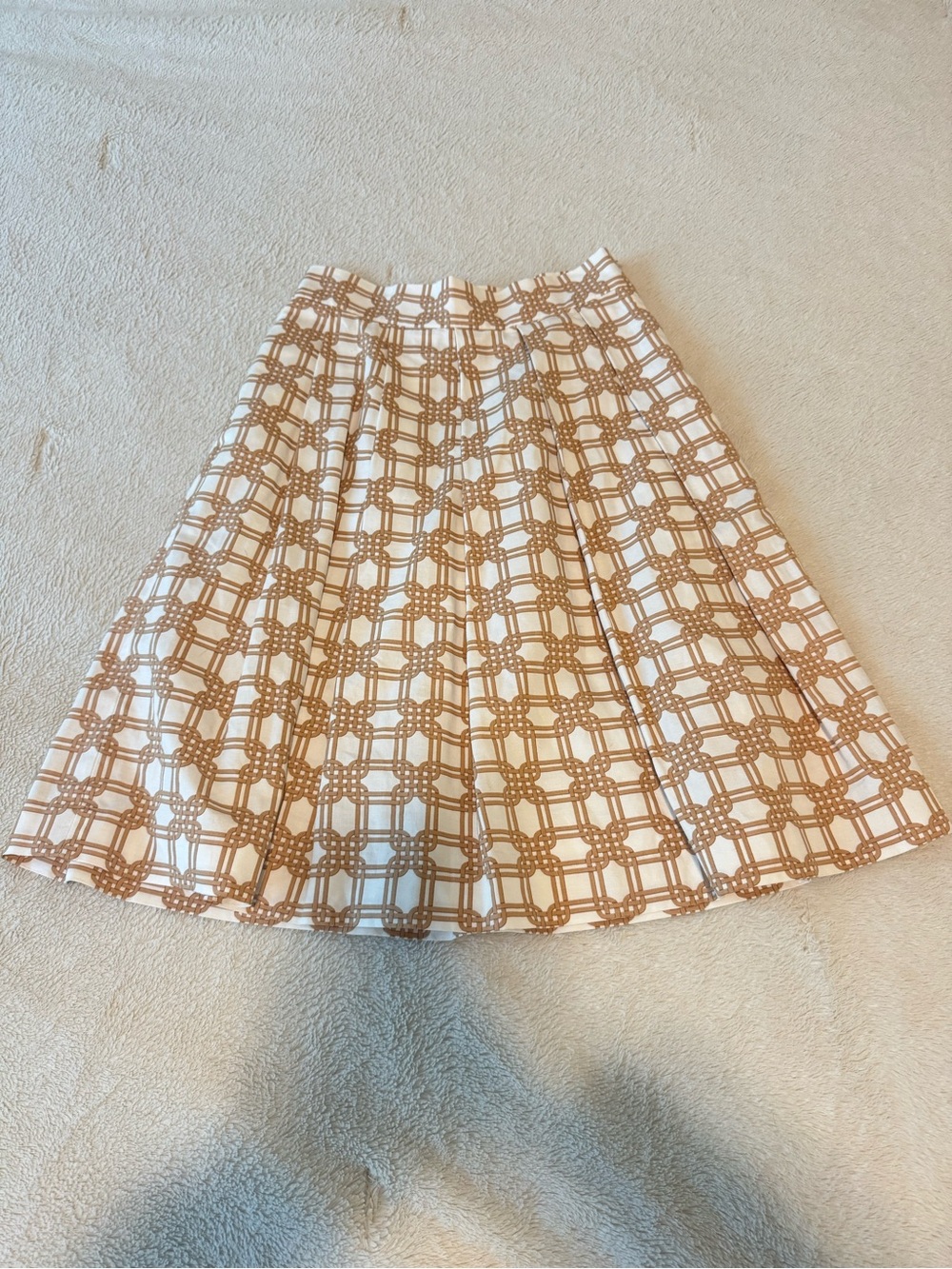 Ann Taylor White and Tan Geometric Circle pleated Skirt